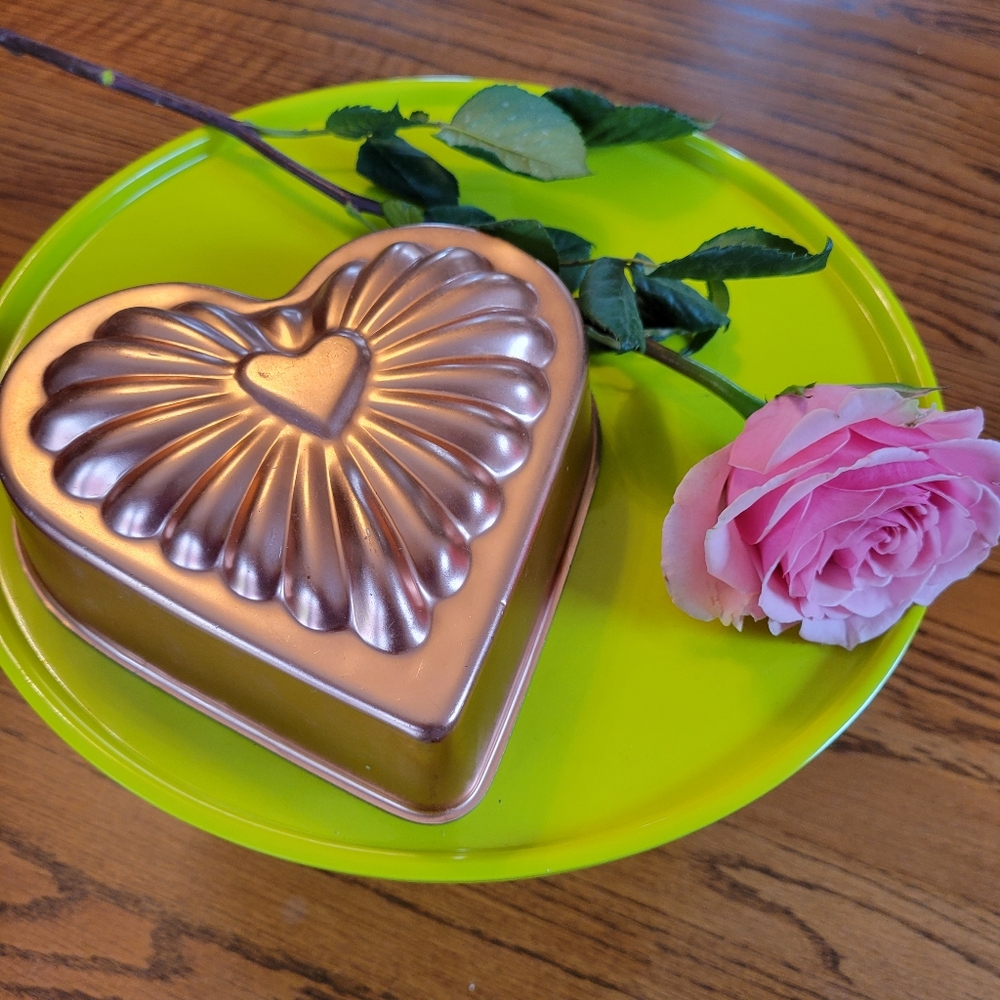 Copper Heart Baking Jello Mold ~ Décor ~ Victorian Look ~ Pretty